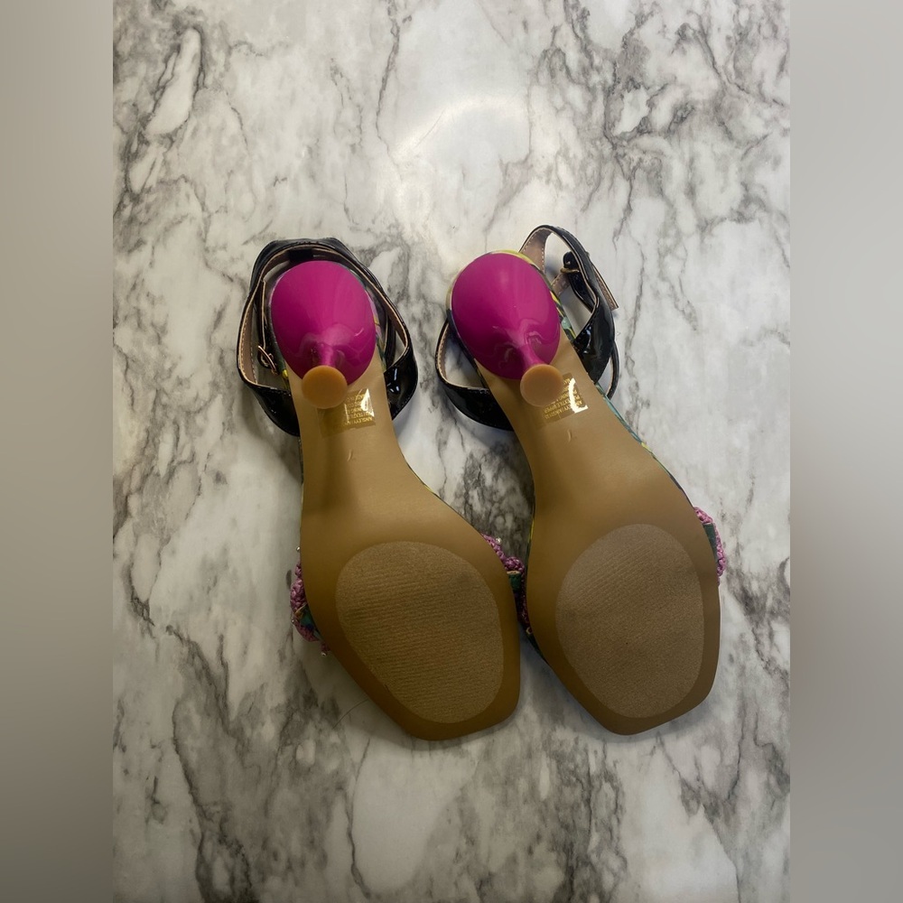New Betsey Johnson Women Ainsleyy Heeled Sandal - Picture 13 of 15
